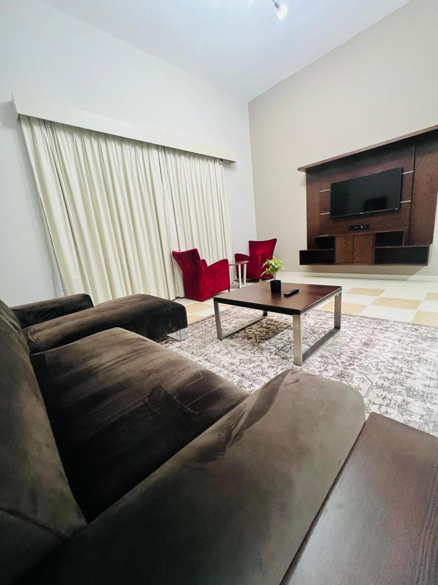 Alraef Luxury Apartments دبي المظهر الخارجي الصورة
