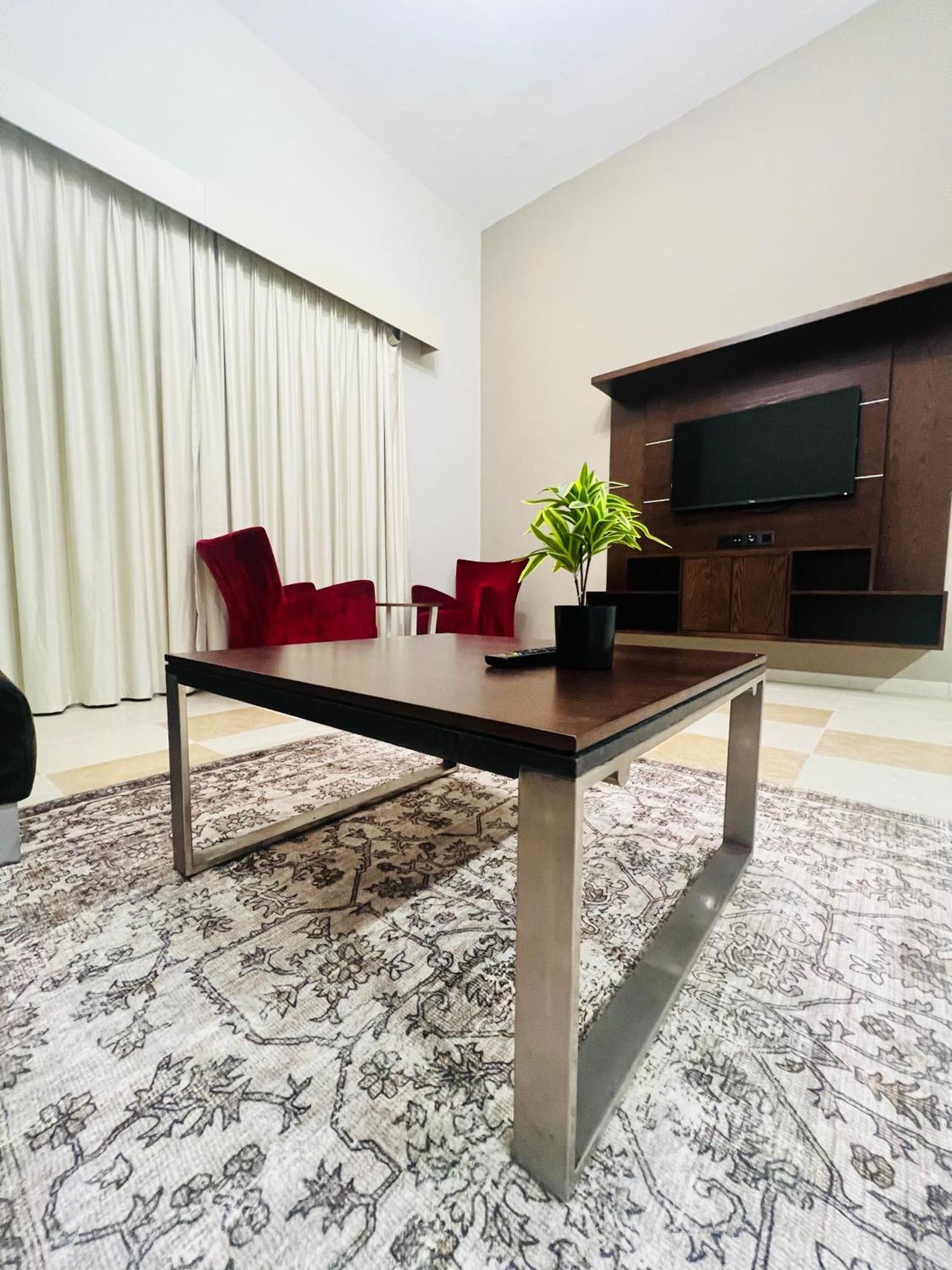 Alraef Luxury Apartments دبي المظهر الخارجي الصورة
